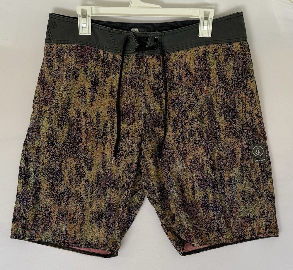 Volcom Mod-Tech Board Shorts Men’s 34 Abstract Print A181